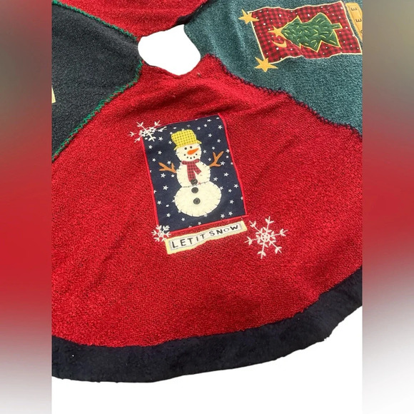 Vintage Christmas tree skirt - Picture 4 of 5